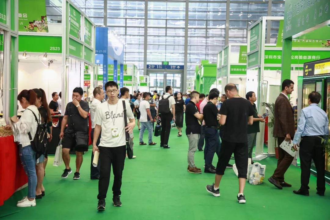 【展團(tuán)風(fēng)采回顧】湖北來(lái)鳳縣農(nóng)產(chǎn)品參展第四屆深圳綠博會(huì)深受采購(gòu)商青睞，并榮獲兩大金獎(jiǎng)！