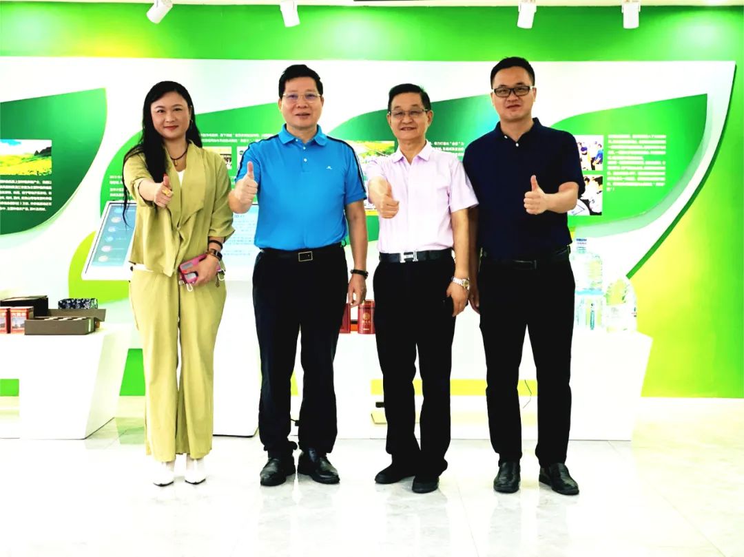 【協(xié)會(huì)動(dòng)態(tài)】深圳市農(nóng)產(chǎn)品國際流通協(xié)會(huì)會(huì)長王昌龍一行走訪深圳綠博會(huì)參展單位